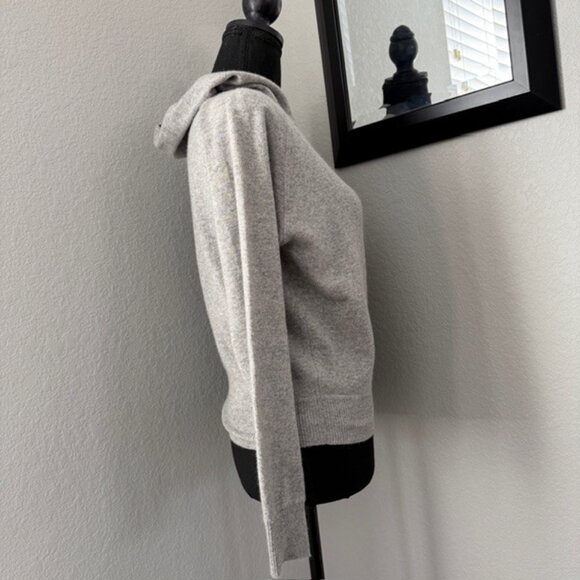 NEIMAN MARCUS 2 Pc Heather Gray Cashmere Lounge PJ Set Medium - Picture 4 of 13